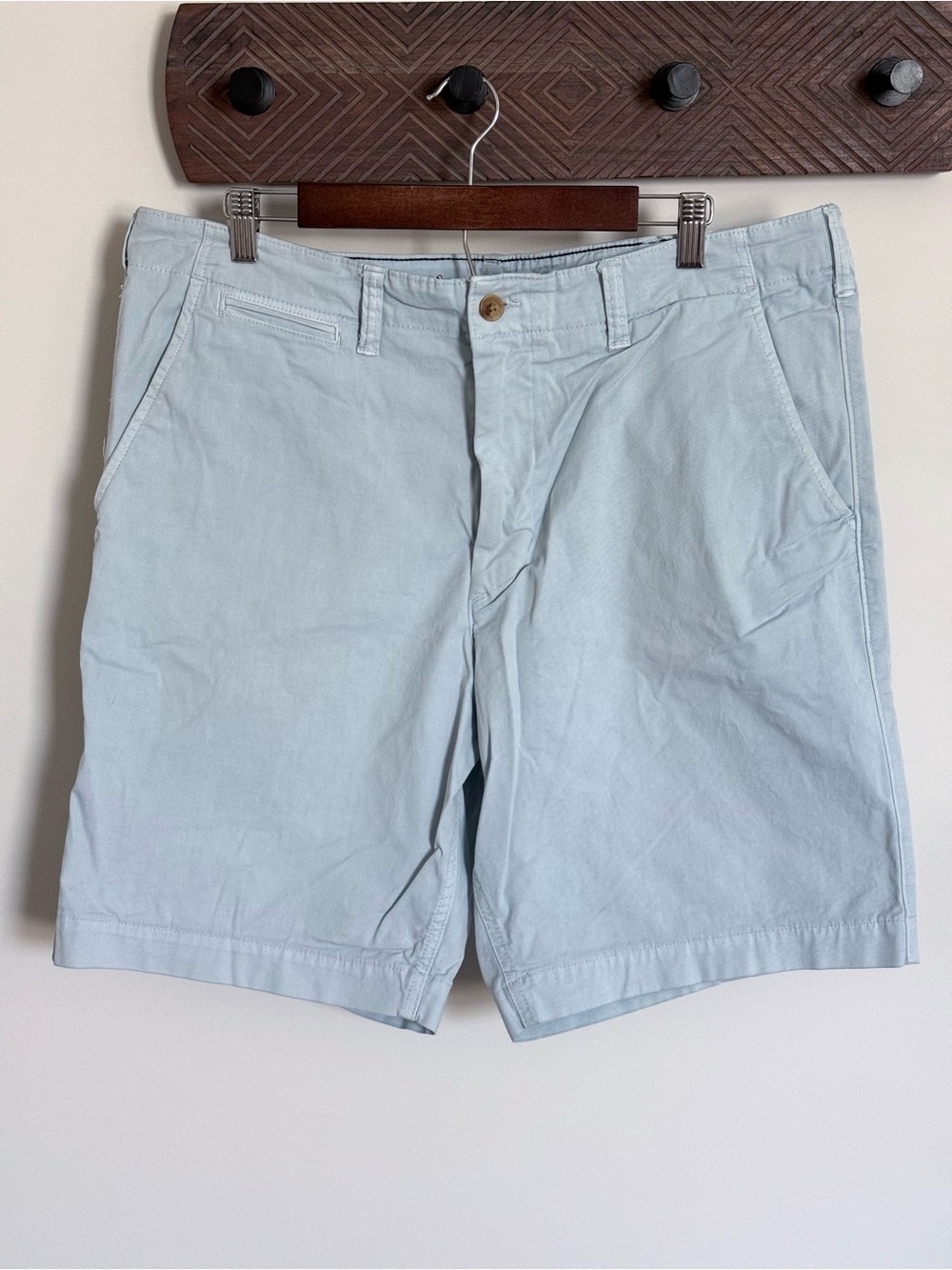 American Eagle Next Level Flex Classic Fit Light Blue Shorts 38 Waist